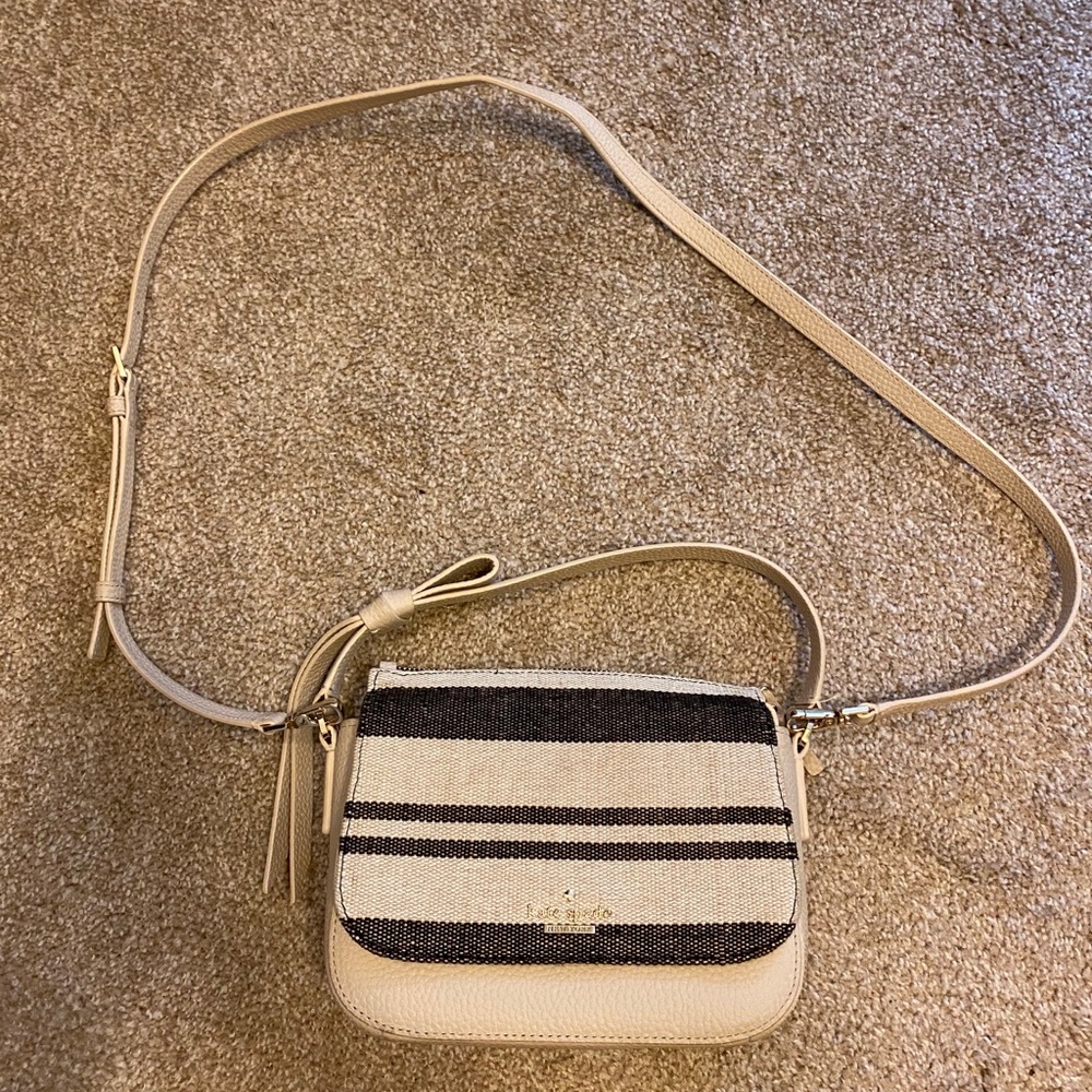 SOLD! Small Kate Spade Cross Body Bag